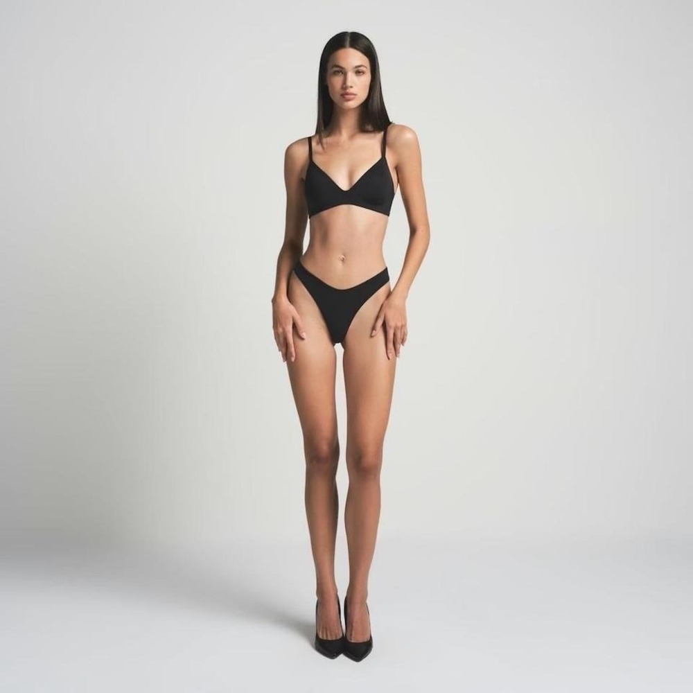 SKIMS‎ Pluge Ultra Soft Push Up Bra / NWT / Size 34 DD